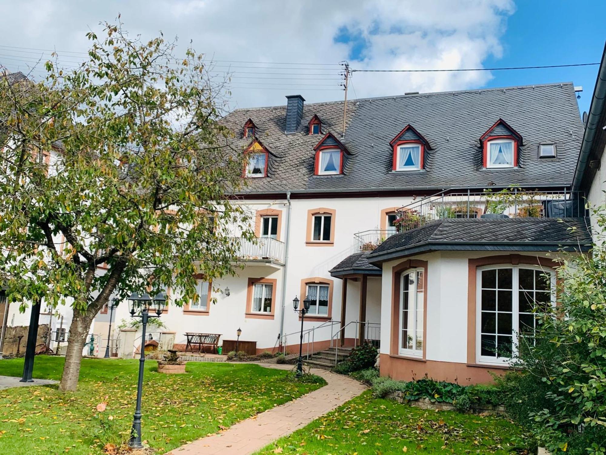 Weinhof Michael Morbach Hotel Zeltingen-Rachtig Exterior foto