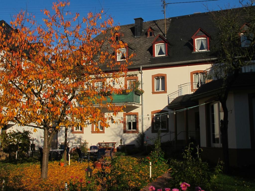 Weinhof Michael Morbach Hotel Zeltingen-Rachtig Exterior foto
